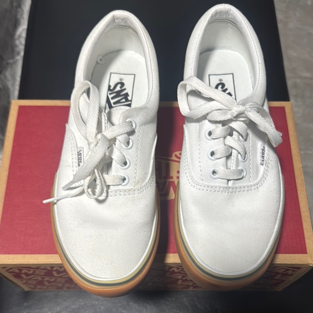 Vans White Canvas Sneakers with Waffle Sole sz7